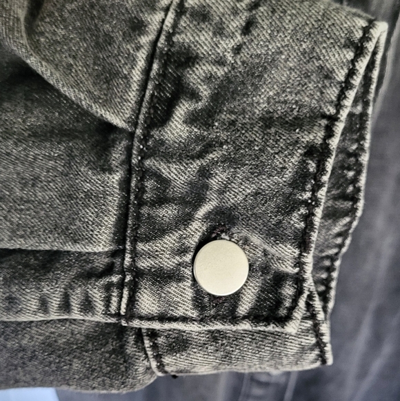 Ripped Hem Denim Button Front Long Sleeve Jacket Shacket - Picture 9 of 13